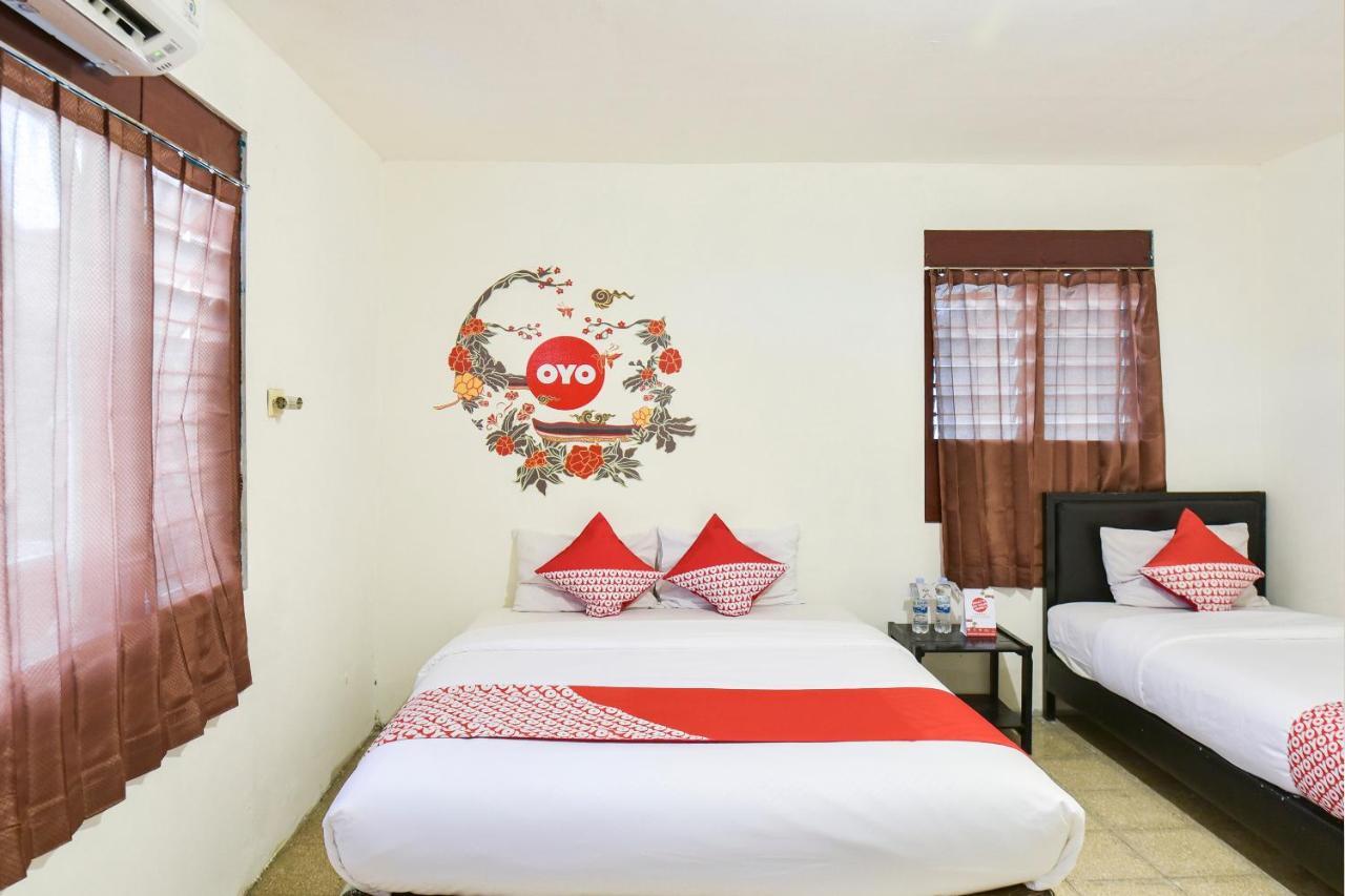 Oyo 348 Hotel Dieng Permai Yogyakarta Exterior photo