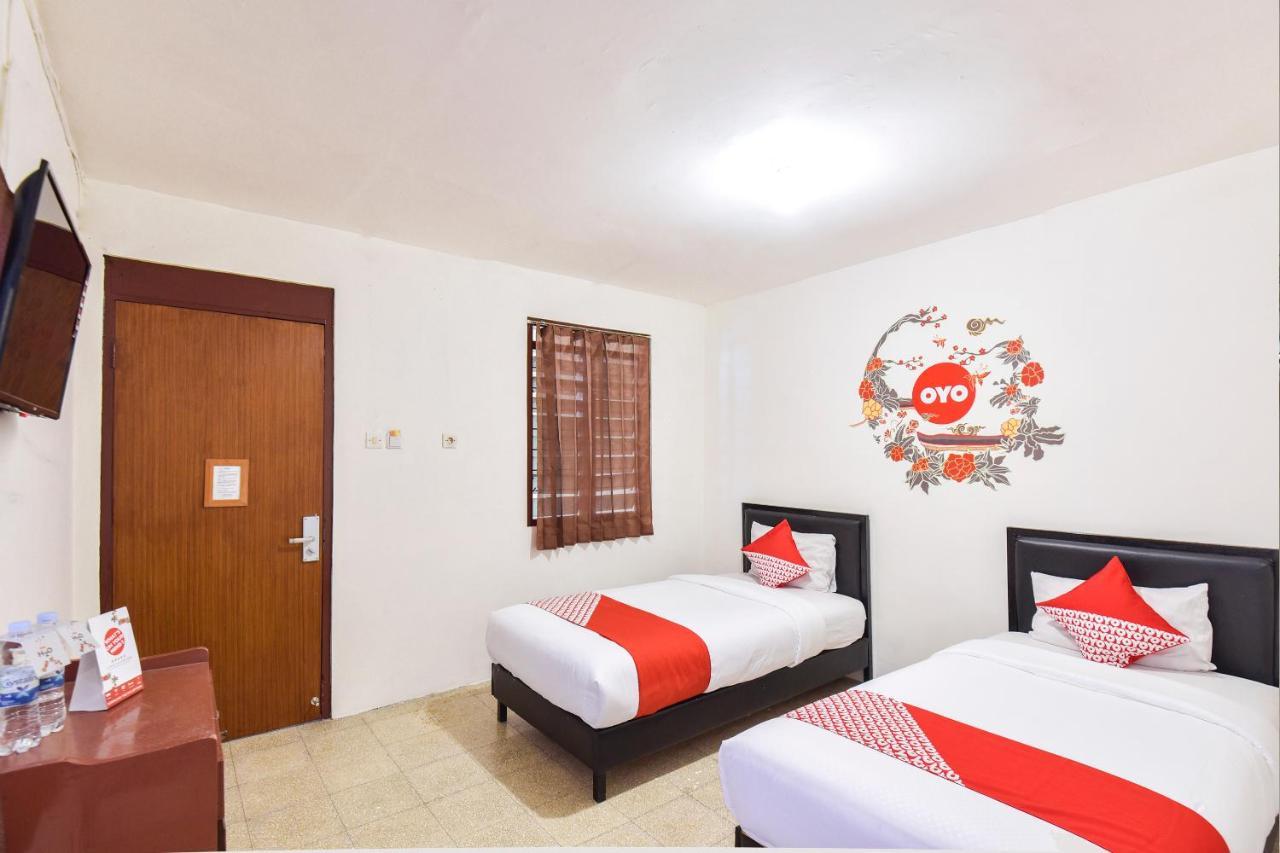 Oyo 348 Hotel Dieng Permai Yogyakarta Exterior photo